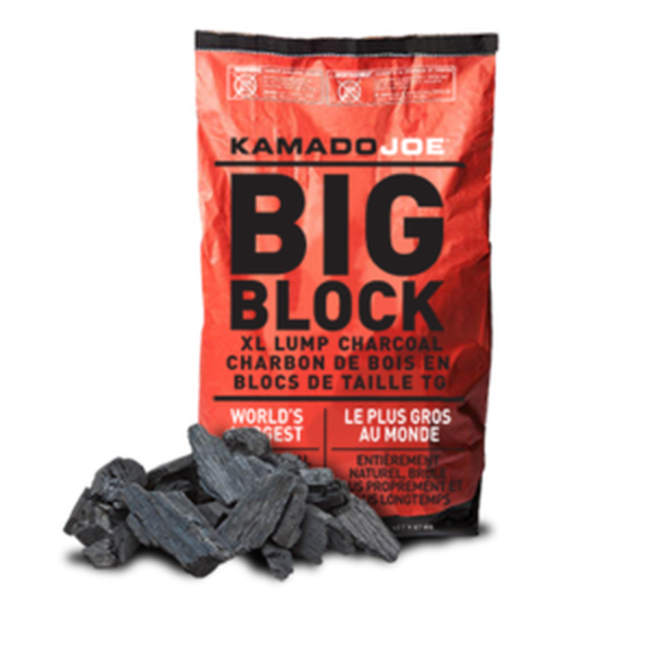 kamado joe big block är ett premium grillkol tillverkat av kamado joe. En röd säck med stora fina kolbitar